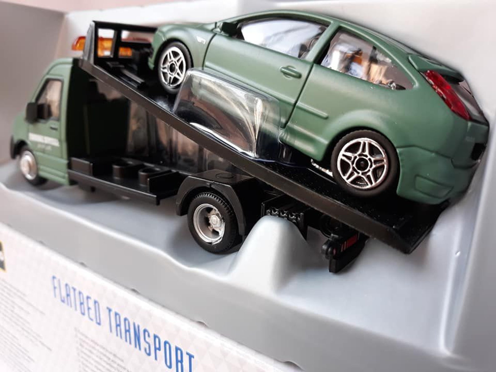 Flatbed Tow Truck With Ford Focus Burago Metal Toy Car Model | Etsy