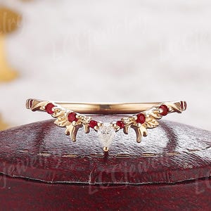 Vintage Ruby Curved Holly Leaf Ring, Moissanite Cluster Band 14K Yellow Gold, Stackable Wedding Ring Set, Personalized Promise Gifts for Her