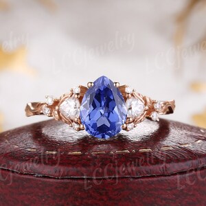 Vintage Pear Shaped Sapphire Engagement Ring Rose Gold Moissanite Cluster Wedding Band Leaf Design Handmade Jewelry Promise  Rings For Women