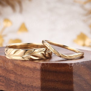 Vintage Leaf Wedding Band Yellow Gold Curved Wedding Ring Leaf  Design Stacking Matching Promise Ring Custom Anniversary Gift For Women