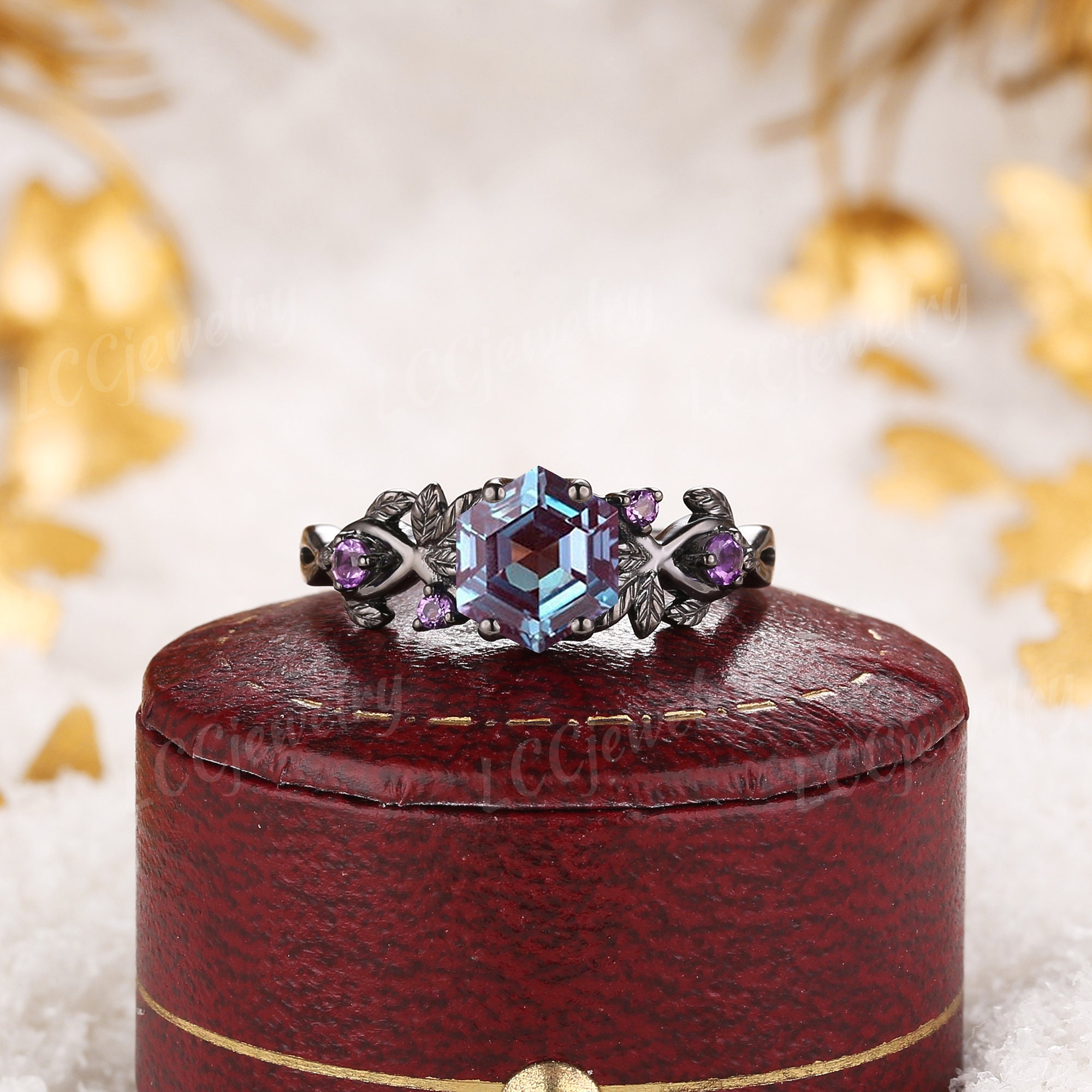 アスティエ　クリスマスオーナメント　ENGAGEMENT RING BLACK Unique Gothic Hexagon Alexandrite Fairy Engagement Ring Amethyst