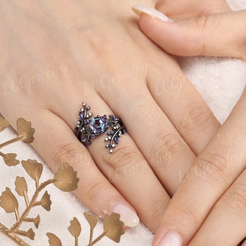 Vintage Alexandrite Floral Engagement Ring Set Gothic Black Gold Amethyst Wedding Ring Leaf Sapphire Enhancer Wedding Band Rings For Women image 7