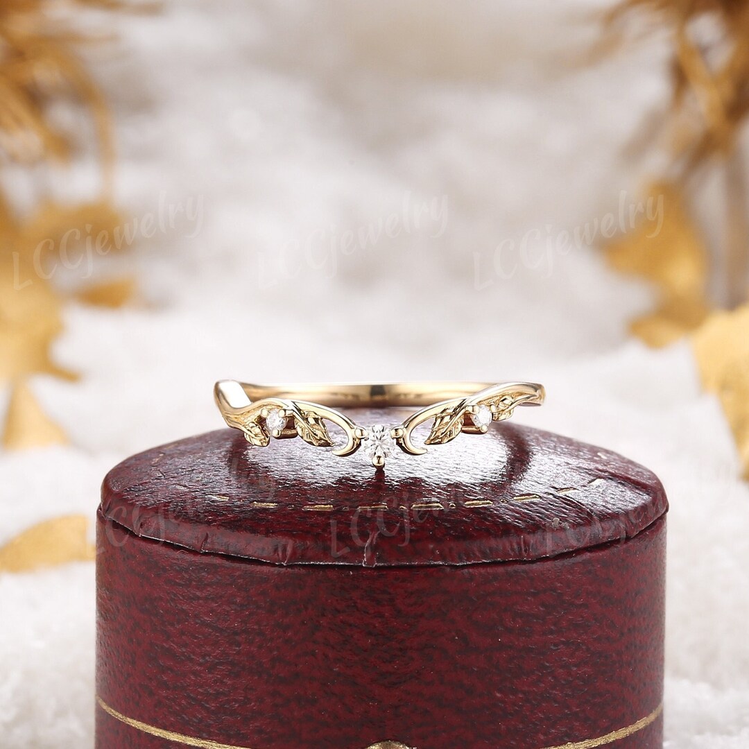 Vintage Moissanite Wedding Band Yellow Gold Art Deco Wedding Ring ...