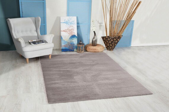 Large Faux Sheepskin Fur Rug: Luxury Silky Soft, Non-Slip - 7'3"x5'3" - 220x160 cm