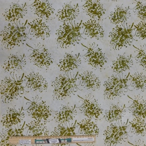 Quilting Patchwork Sewing Batik Green Gravillea Cream 50x55cm FQ