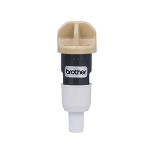 Op de afbeelding: Een meshouder voor een Brother snijmachine. De houder is gemaakt van beige, zwart en wit plastic. Het woord "brother" staat op het zwarte gedeelte van de houder.