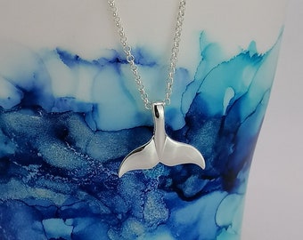 Stunning Sterling Silver Whale Tail Neckace