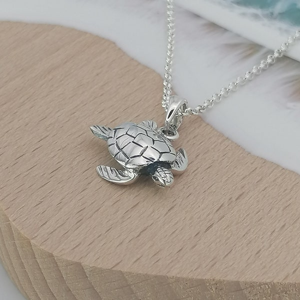 Beautiful Highly Polished Sterling Silver Turtle Necklace