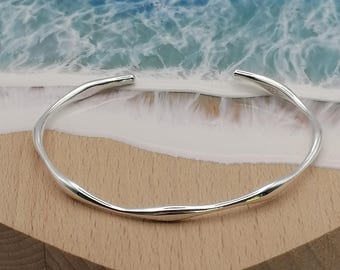 Sterling Silver Dainty Double Sided Wave Bangle