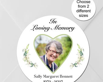 In Memory-fotostickers: lelieontwerp, gepersonaliseerde rouwlabels