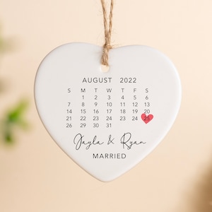 Wedding Date Ornament, Married Ornament, Calendar Ornament, Anniversary Gift, Newlywed Gift, Engagement Gift, Wedding Gift, Married Keepsake