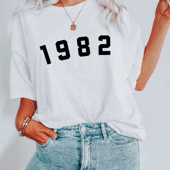 Custom Year Shirt, 1982 Shirt, 40th Birthday Sweatshirt, 1982 Birth Year Number T Shirt, Birthday Gift for Women, Birthday shirt Gift 1982