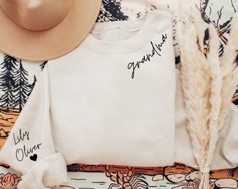Personalized Grandma Sweatshirt with Kids Names, Grandma Sweatshirt, Nana Sweatshirt, Gift for Grandma, Gigi Sweatshirt