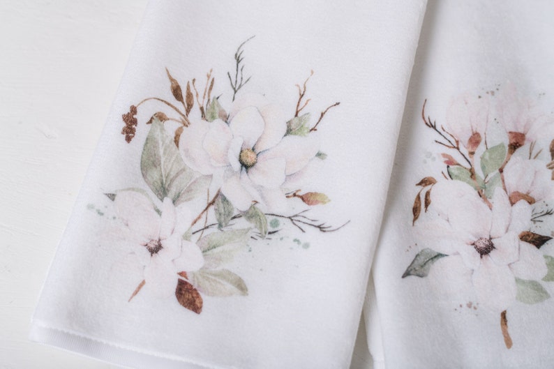 AtHomeWithChicGrace Magnolia Hand Towel - Thumbnail 4