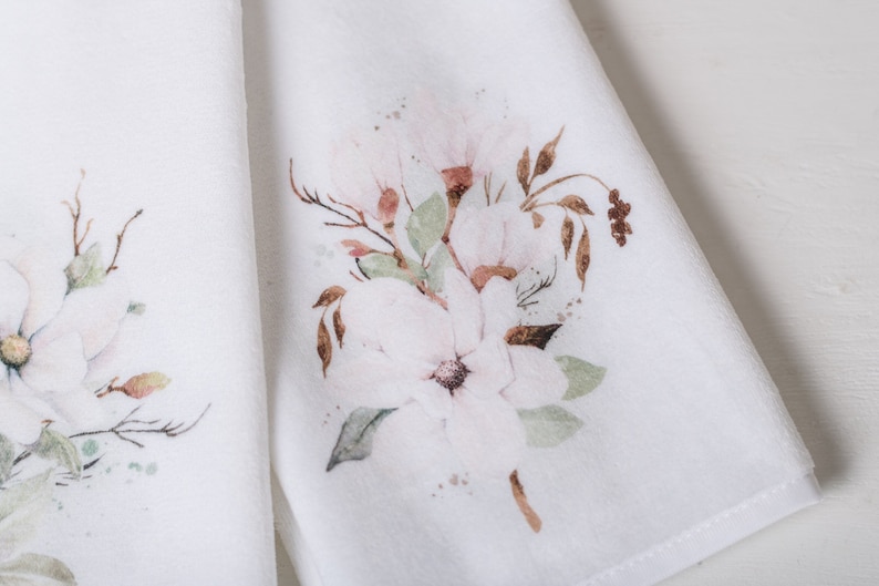 AtHomeWithChicGrace Magnolia Hand Towel - Thumbnail 3