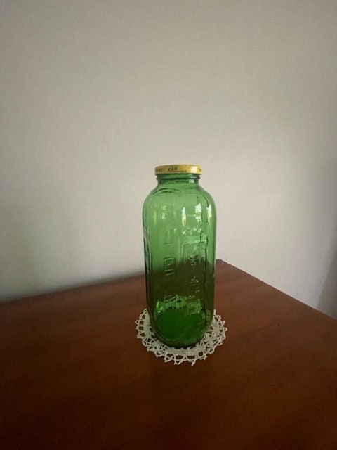 Vintage Emerald Green Glass Water/juice Bottle 