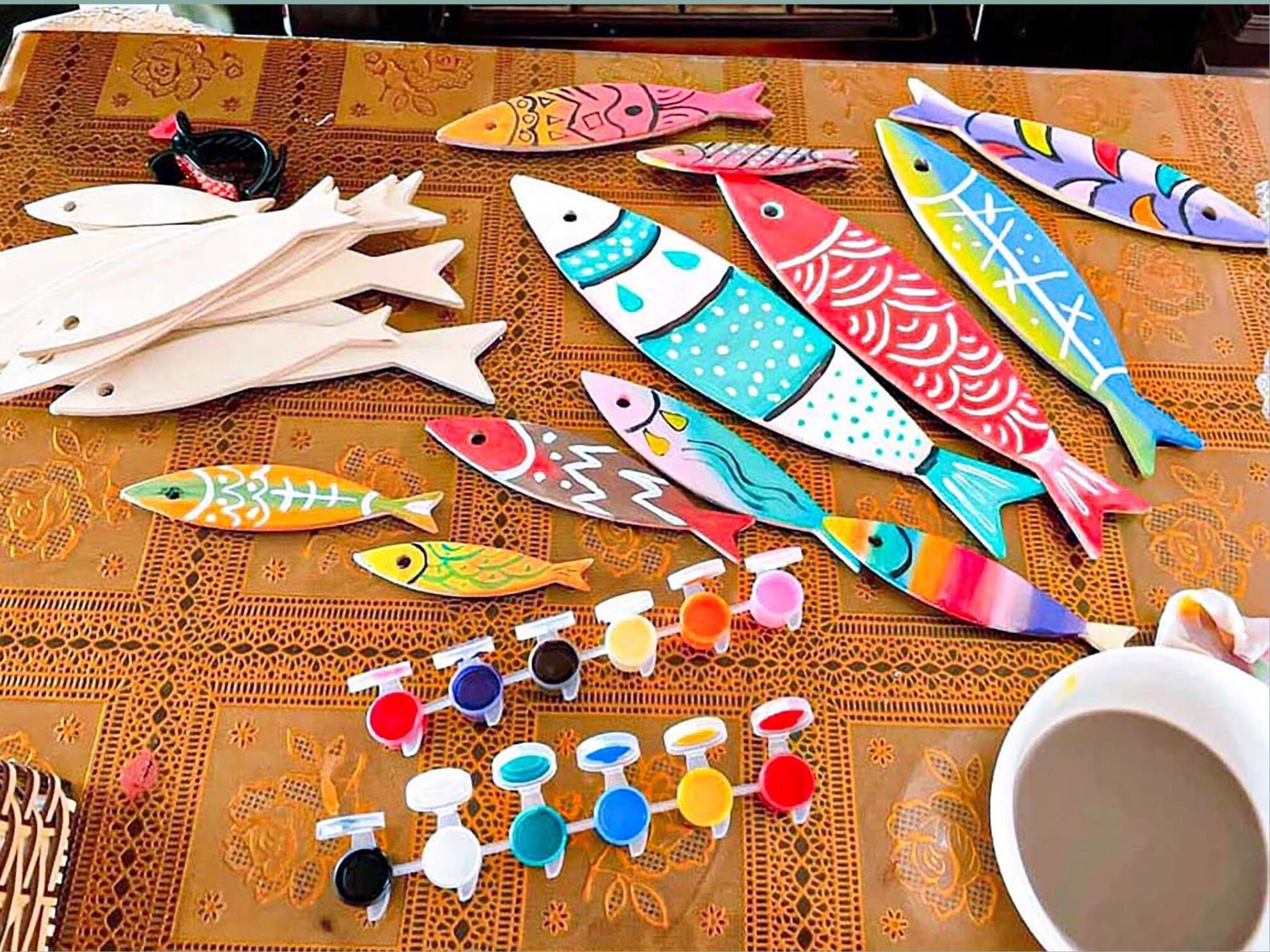 LEOGOR Multilayered Wood Crafts for Kids - Painting Activity with  Unfinished Fish Cutouts - DIY Wooden Things to Paint for Girls Ages 8-12  and Boys