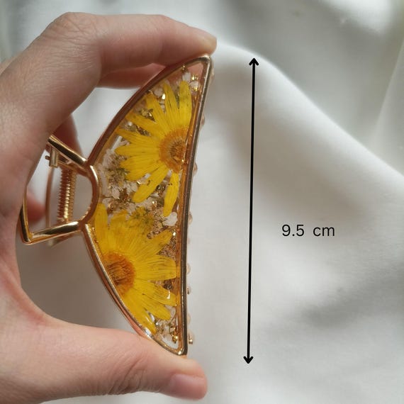 押し花のカレンデュラヘアークロー：黄金の半月型樹脂ヘアクリップ