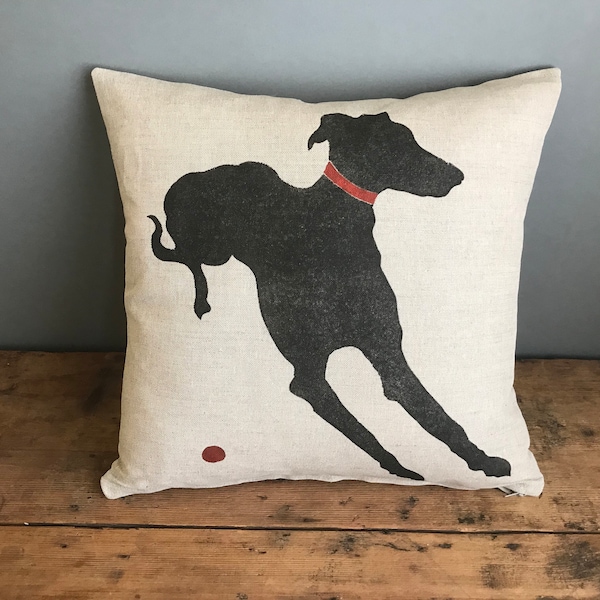 Coussin - Jazz Paws, 40x40cm Cotton Linen Union, Greyhound, design contemporain, Coussin en plumes Deluxe, chien noir