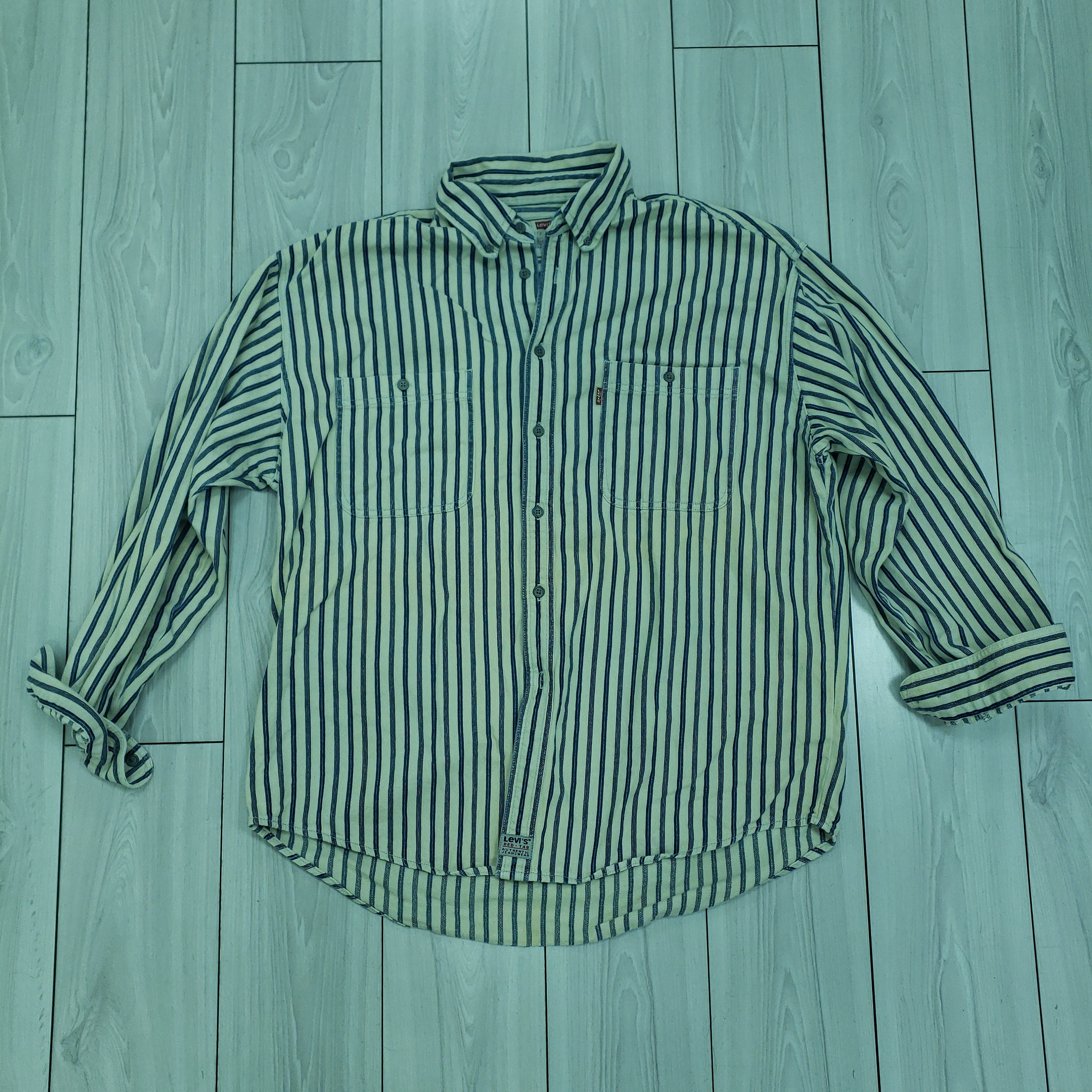 Levi\u2019s V-Neck Shirt white-blue striped pattern casual look Fashion Shirts V-Neck Shirts Levi’s 
