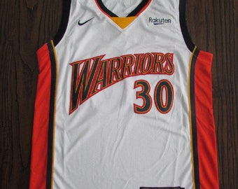 Steph Curry Jersey - A Handy Guide To The 7 Best Steph Curry Jerseys Available To Buy For The Win / Steph curry calls to thank nurse who wears his jersey under her scrubs while fighting coronavirus.