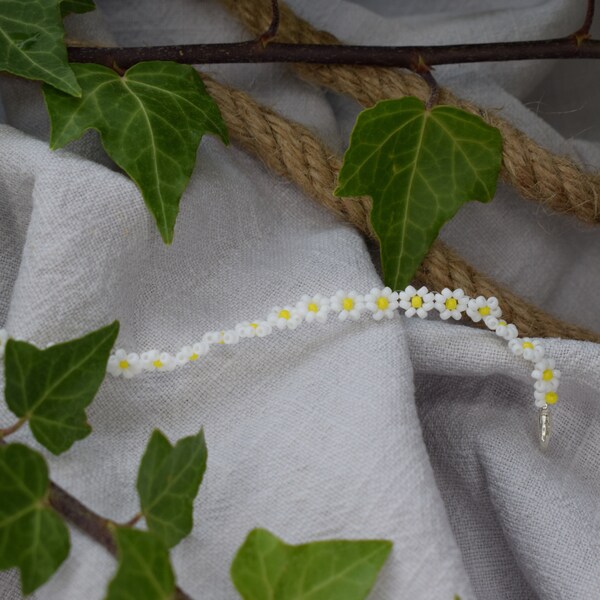 DAPHNE | Perlenarmband Blumenmuster weiß gelb | beaded bracelet flower pattern white yellow