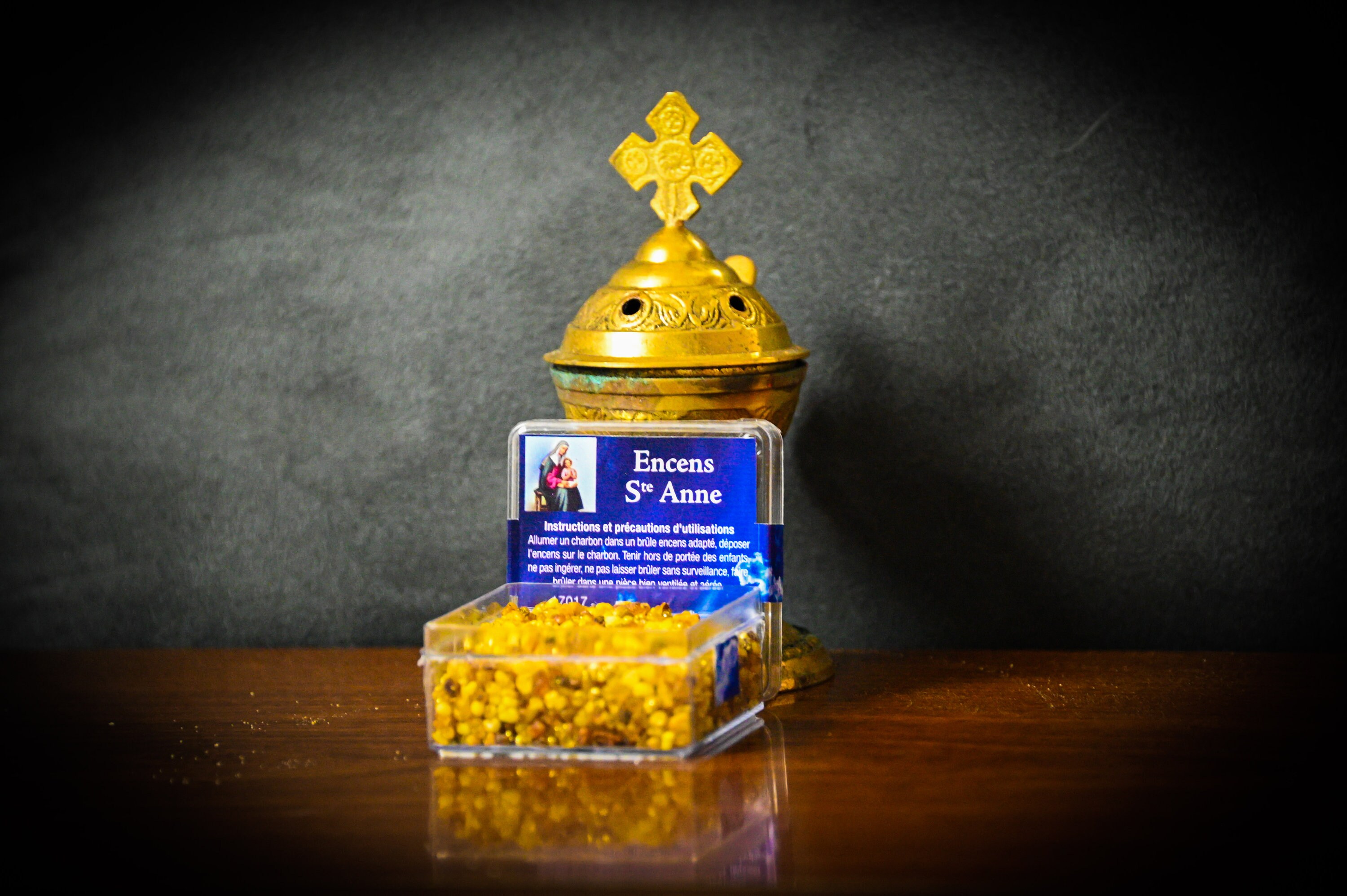 Encens Résine Église Basilique Sainte Anne Or Consacré Bénédiction Cérémonie Fumigation