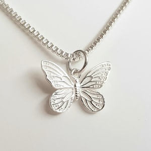 Cute necklace with 3D butterfly pendant 925 sterling silver plated