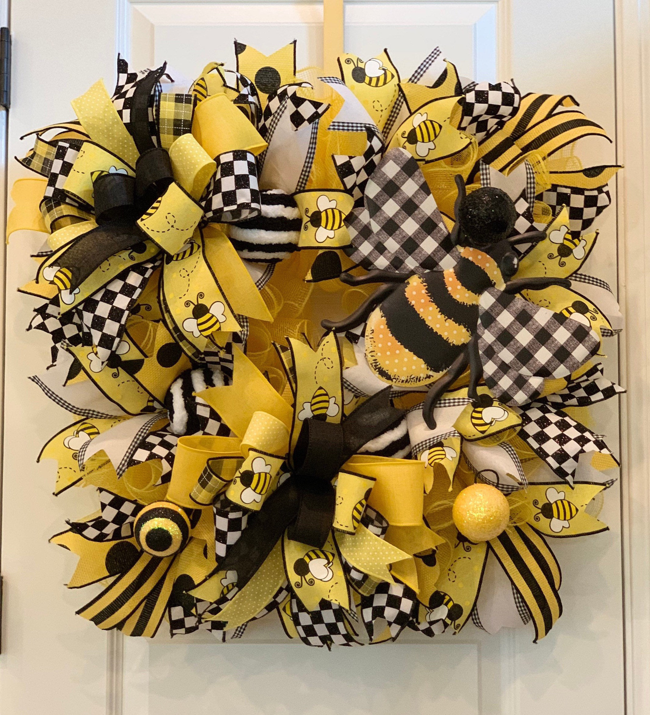 Home Décor Wreaths & Door Hangers Bumblebee Everyday front door decor