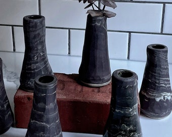 Vase bourgeon en grès noir et blanc | Vase à bourgeons en céramique tourbillon de marbre | Vase noir mat | Petit Vase pour Fleurs | Vase bourgeon en grès naturel