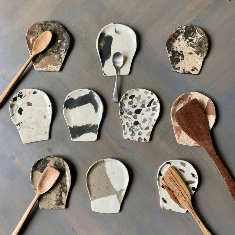 Modern Ceramic Spoon Rest Clay Stoneware Spoon Rest Natural Speckle Spoon Rest Checkered Patterned Utensil Holder Terrazzo Spoon Rest image 3
