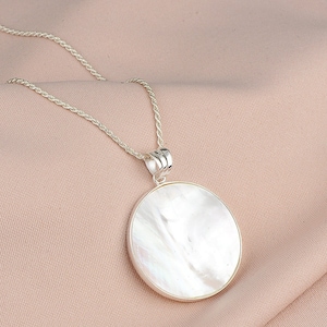 pearl pendant silver