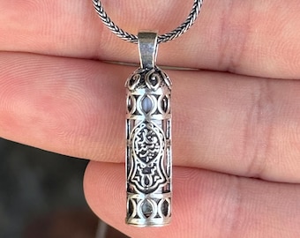 Collar de plata con oración Dua, colgante Ayatul Kursi, joyería islámica, colgante de medallón, collar musulmán, collar con pastillero, plata de ley 925