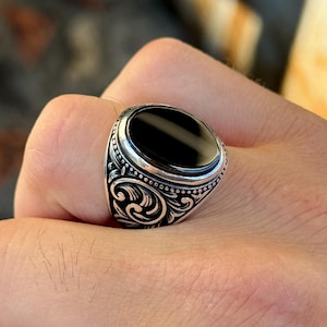 Men Silver Black Onyx Ring, Oval Engraved Onyx Ring, Handmade Men Ring, Onyx Signet Ring, 925 Sterling Silver Ring, Gift For Men, Men Jewel