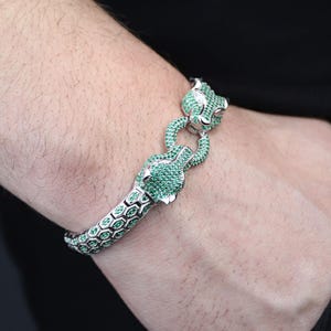 Pulsera de plata con esmeralda y pantera, pulsera de serpiente con ojos de diamante y pantera, pulsera de pitón y pantera, pulsera unisex, regalo para hombres.