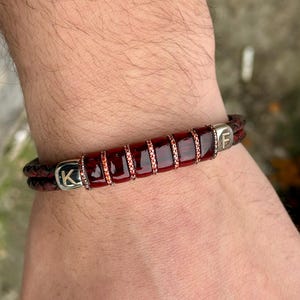 Pulsera de cuero plateado con rubí natural, pulsera de cuero personalizada, pulsera personalizada, pulsera de cuero personalizada, regalos de aniversario