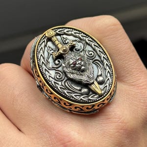 シルバーの大きなレオンヘッドリング、大きな剣のレオンを象ったリング、イーグルとレオンのシグネットリング、ルビーの目を持つライオンヘッドリング、925スターリングシルバー