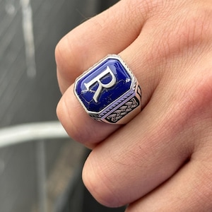 Anillo de plata con letras personalizadas de lapislázuli, anillo personalizado para hombre, anillo con sello de lapislázuli para hombre, anillo con monograma, plata de 925 k, regalos de Navidad para hombres