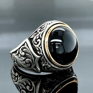 Men Silver Onyx Signet Ring , Round Onyx Wedding Ring , Engraved Onyx Ring , Minimalist Signet Ring , 925k Sterling Silver. , Gift For Him