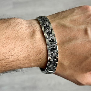 Men Thick Hand-Engraved Silver Chain Bracelet , Handmade Link Men Bracelet , Father Day Gift, Men Jewelry, 925k Sterling Silver Bracelet