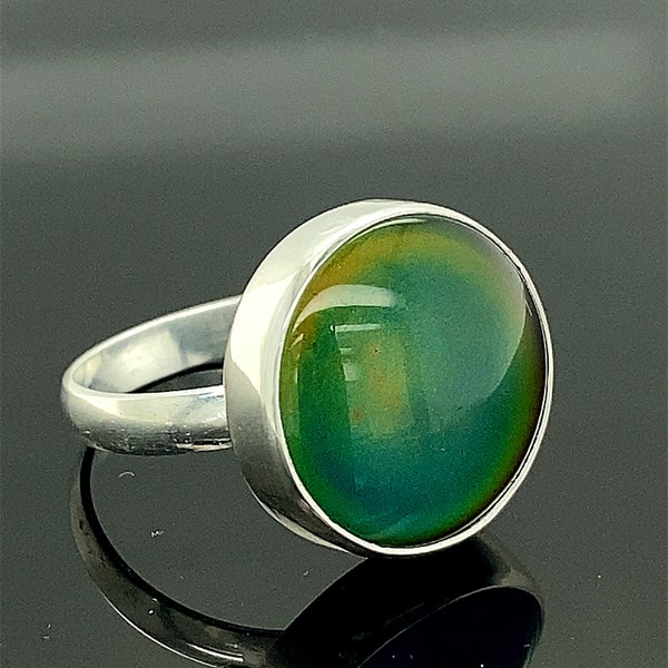 Silver Sense Stone Ring ,Silver Mood Ring , Handmade Ring , Color Changing Ring , Color by Temperature Mood Charm ,925k Sterling Silver Ring