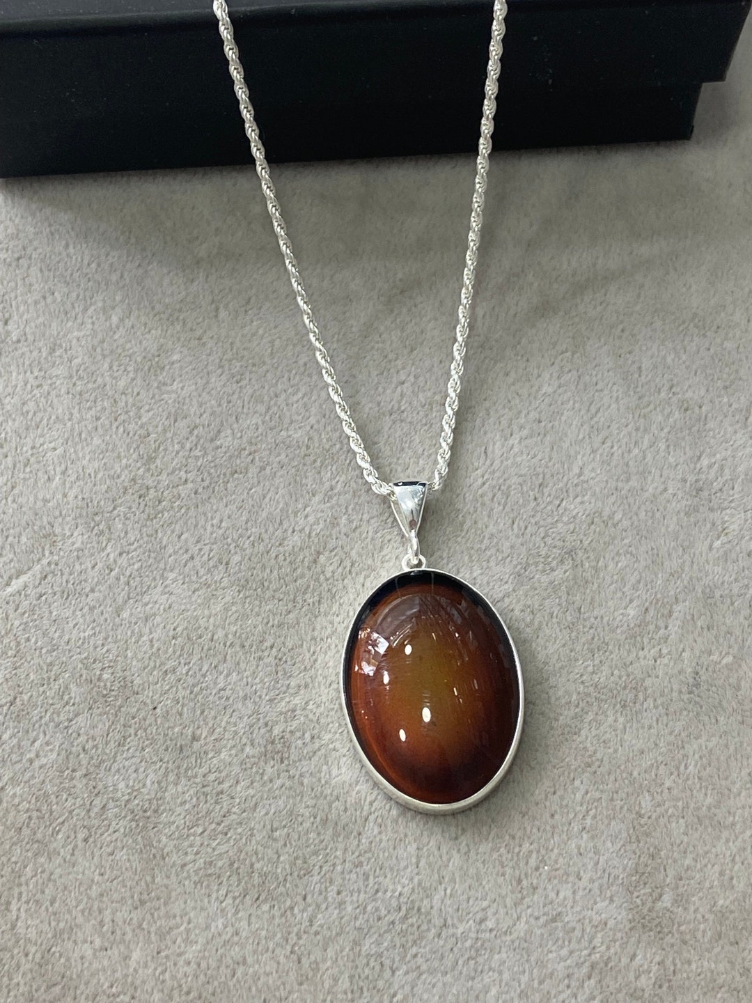 Silver Mood Necklace , Oval Sense Stone Necklace , Mood Color Changing