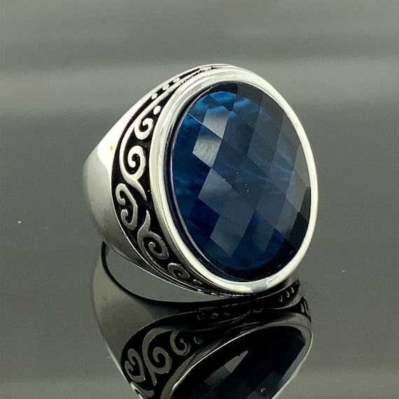Anello da uomo con pietra lapislazzuli blu | Sprezzi Fashion Anello da uomo con pietra lapislazzuli blu | Sprezzi Fashion