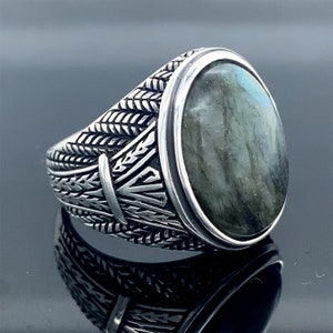 Handmade Men Ring , Labradorite Men&#39;s Ring , Natural Labradorite Stone Ring , Oval Gemstone Ring , 925k Sterling Silver Ring , Gift For Him