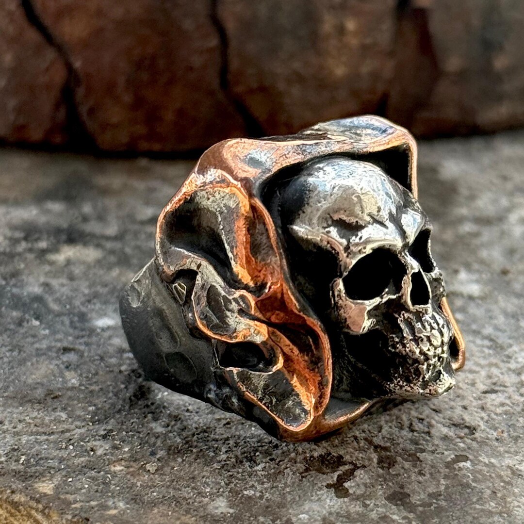 ハンマー加工のスカル シルバー リング、ハンドメイドのスカル