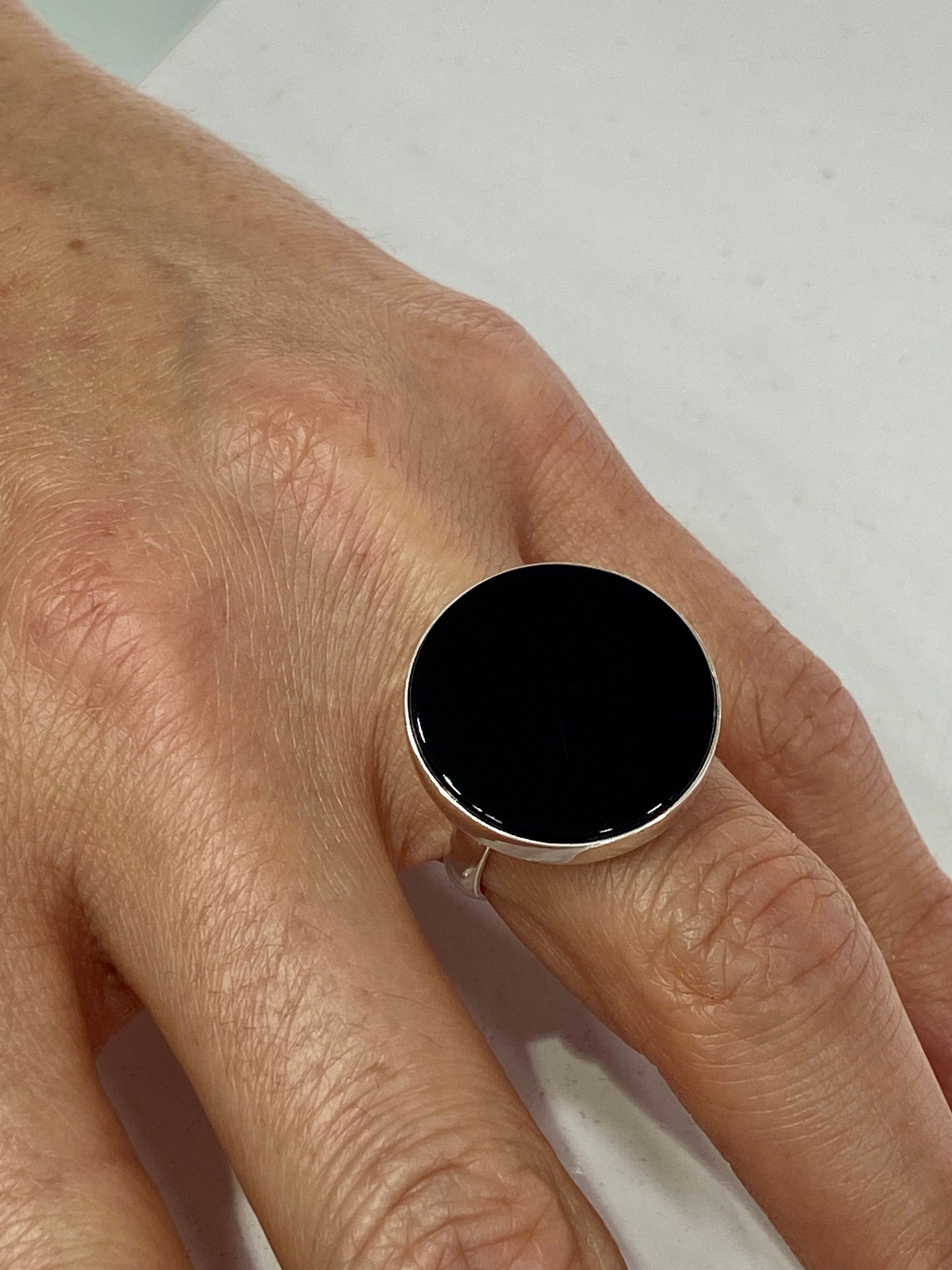 Circle Onyx Ring - Etsy