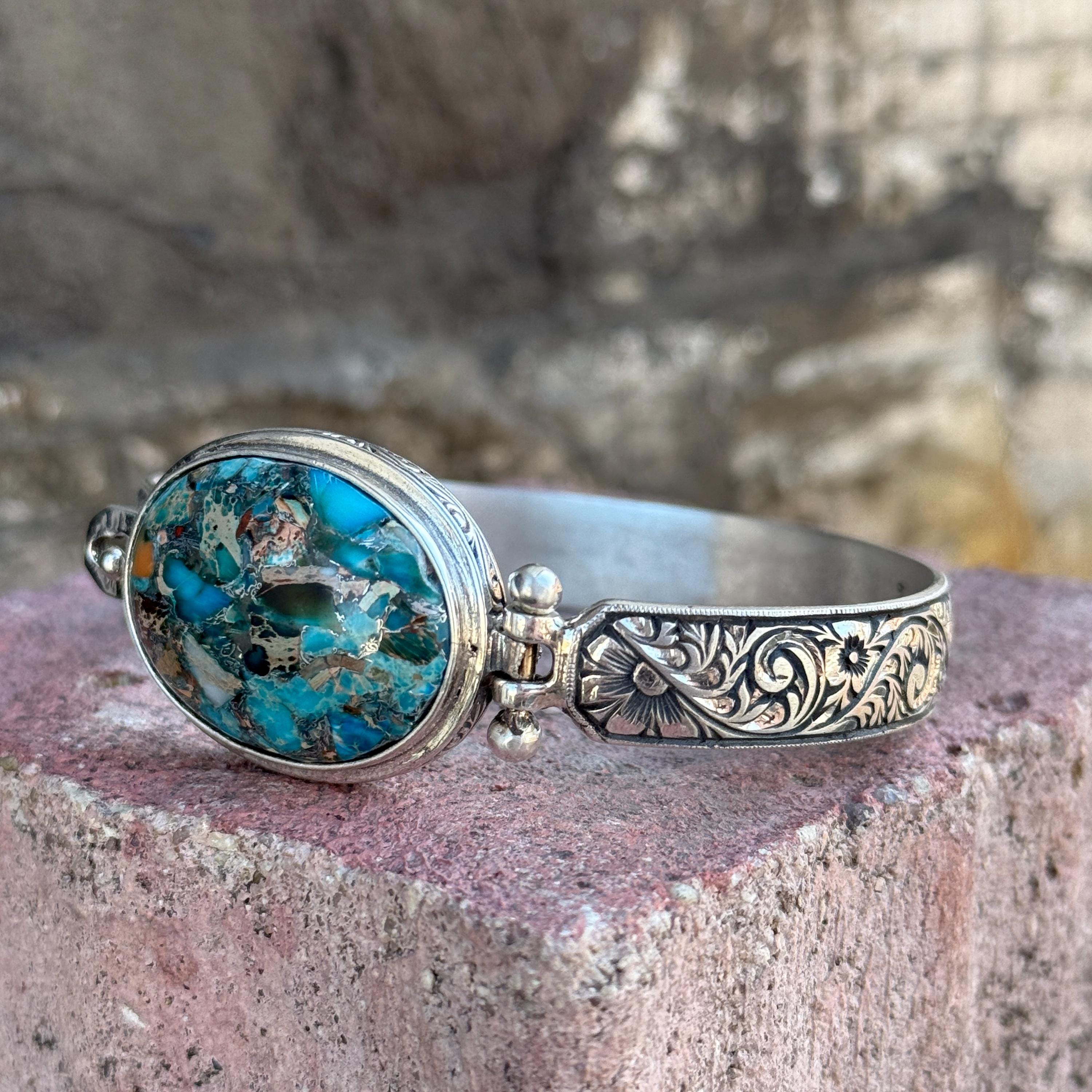 シルバー彫刻入り天然ターコイズカフブレスレット、手彫りターコイズ