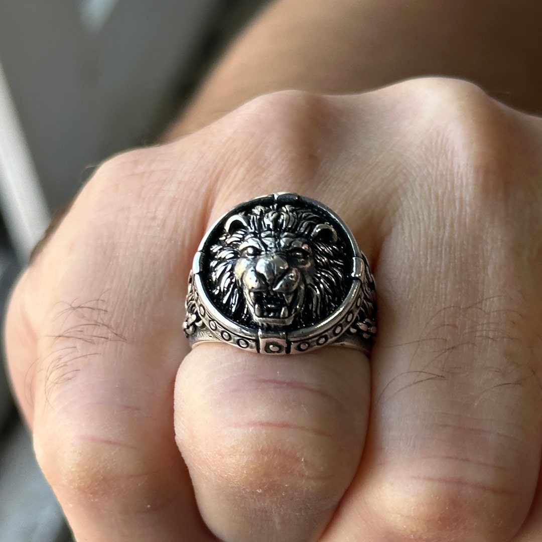 lion head ring. $135.95, via Etsy. | Rings for men, Head ring, Antique  silver rings