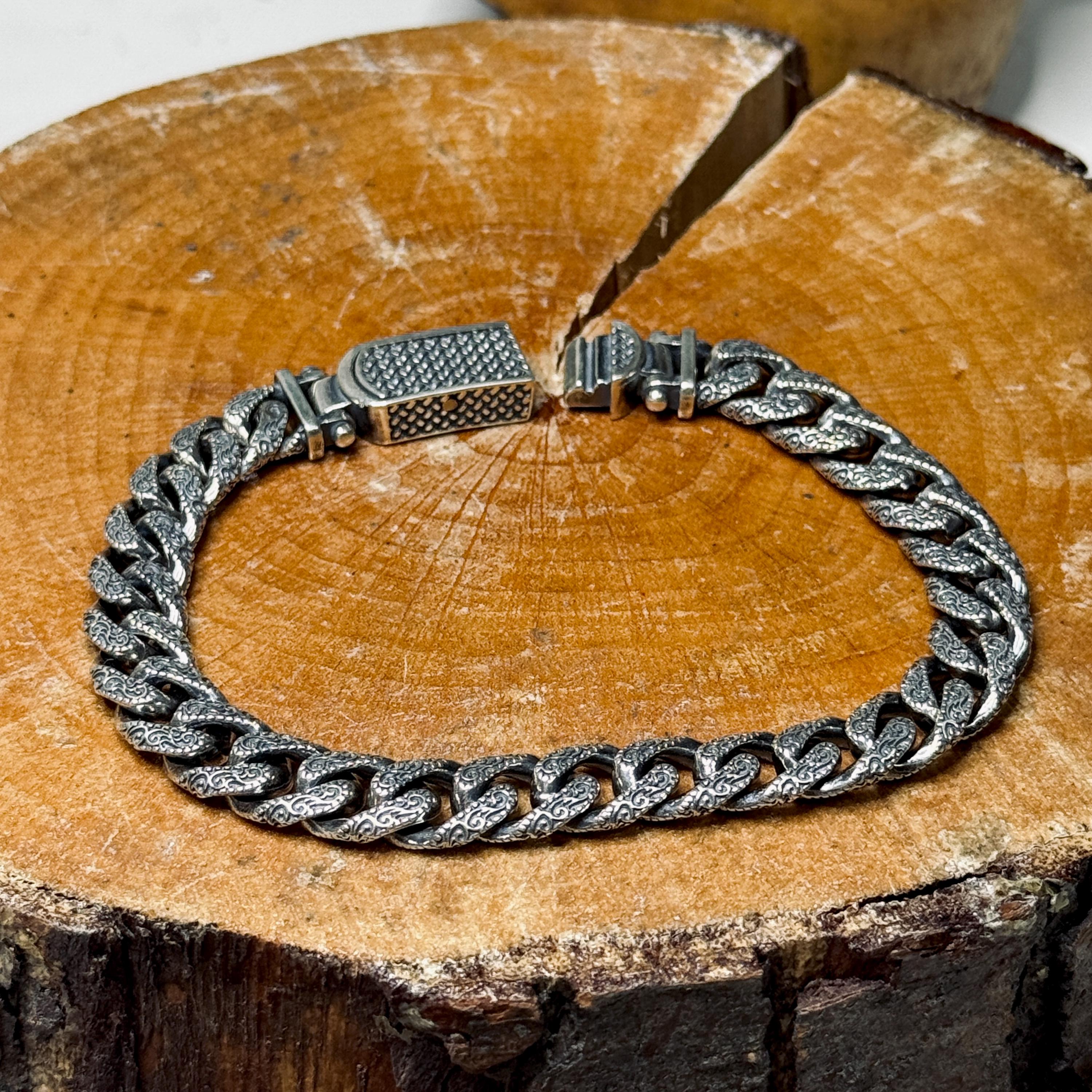 925スターリングシルバーの酸化カーブチェーンブレスレット、刻印入り