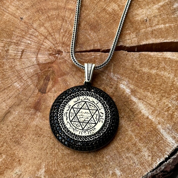 Solamor Necklace main image 1